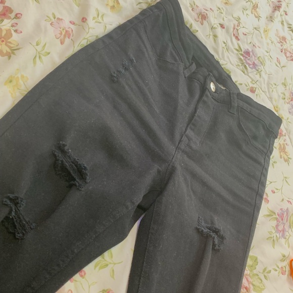 H&M - black tight high rise ripped jeans - Picture 3 of 4